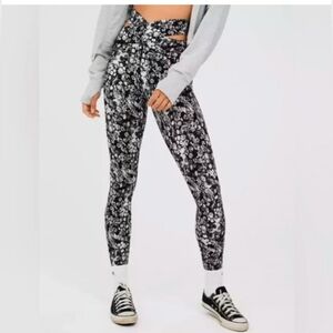 Floral Black and White Leggings